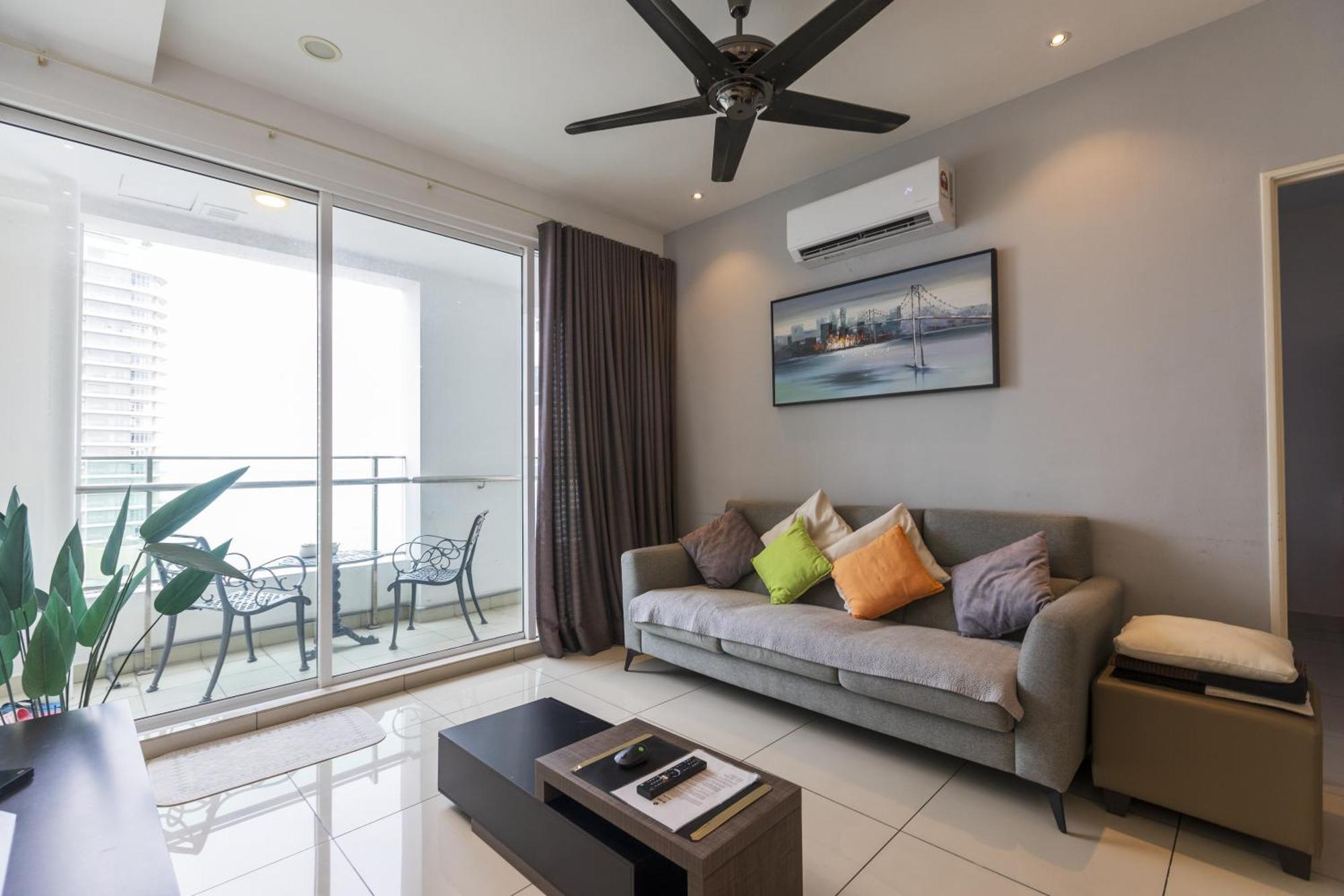 Sky Suites George Town Buitenkant foto
