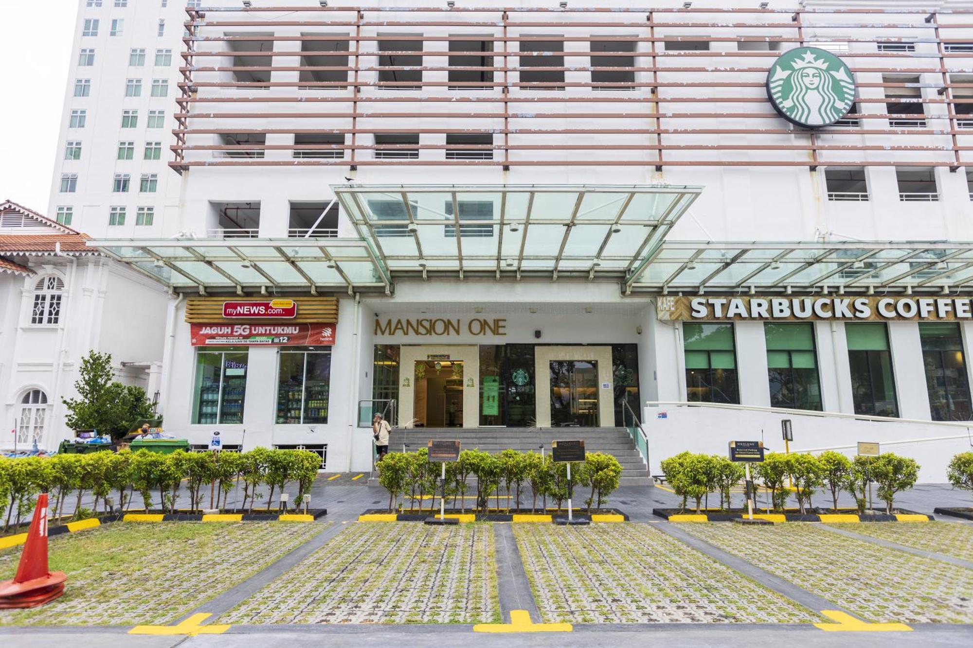 Sky Suites George Town Buitenkant foto
